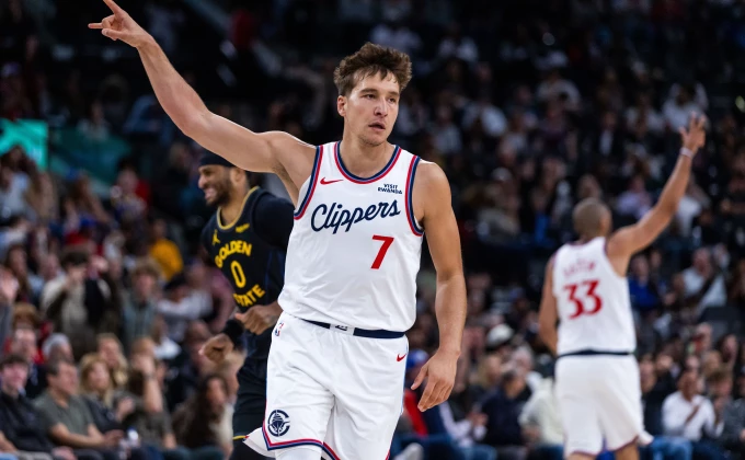 AP Photo/Ethan Swope